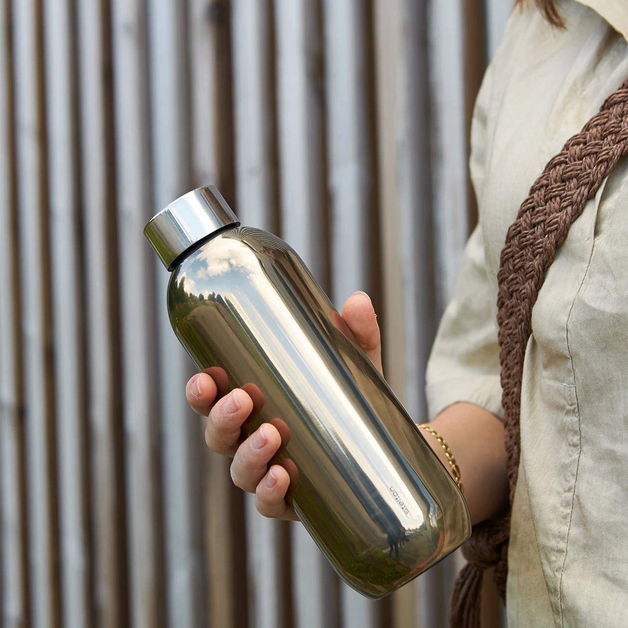 Aktion ✔️ Stelton Isolierflasche 0,60 L Dark Gold ???? 2 Aktion ✔️ Stelton Isolierflasche 0,60 L Dark Gold ???? – Bild 2