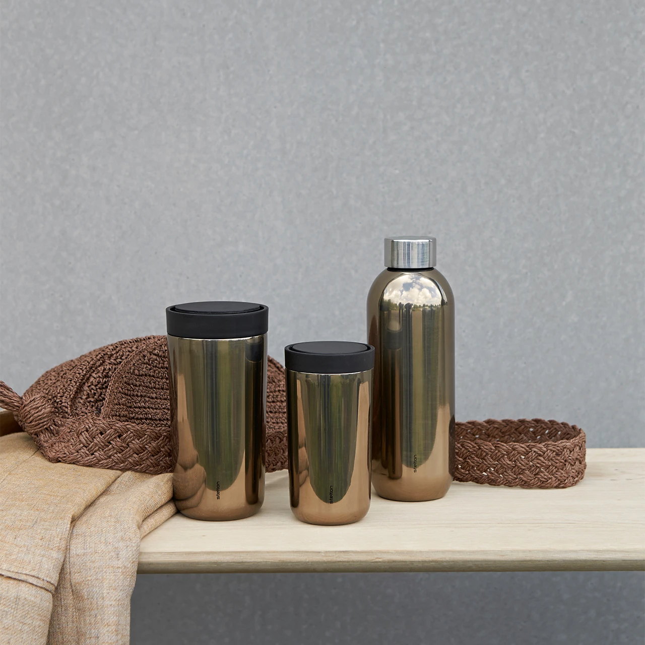 Aktion ✔️ Stelton Isolierflasche 0,60 L Dark Gold ???? 3 Aktion ✔️ Stelton Isolierflasche 0,60 L Dark Gold ???? – Bild 3